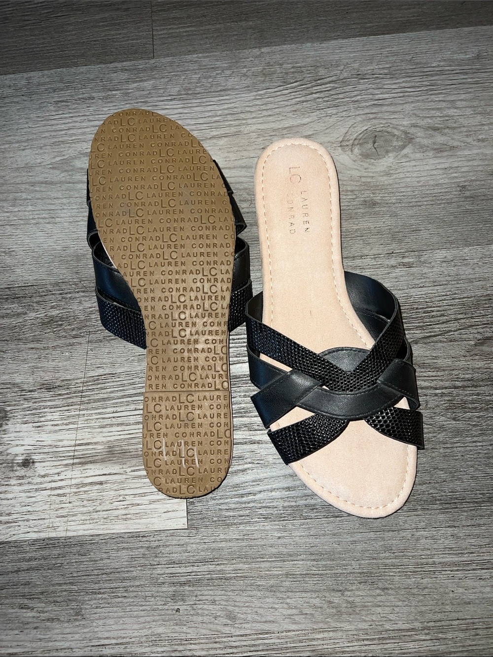 LC Lauren Conrad Black Cross-Strap Slide Sandals

SEND ME OFFERS - Picture 2 of 2